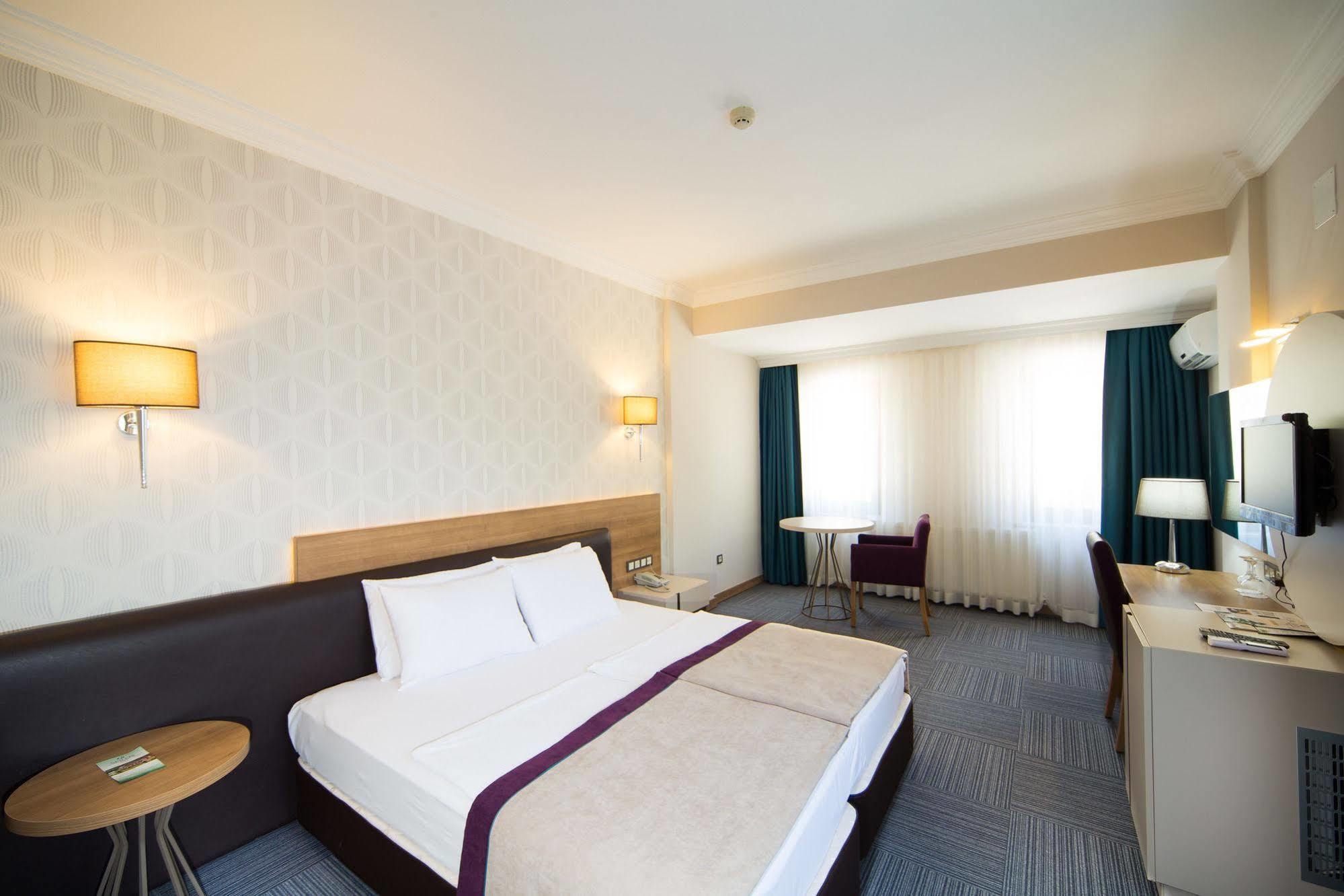 Spilos Hotel Маниса Экстерьер фото