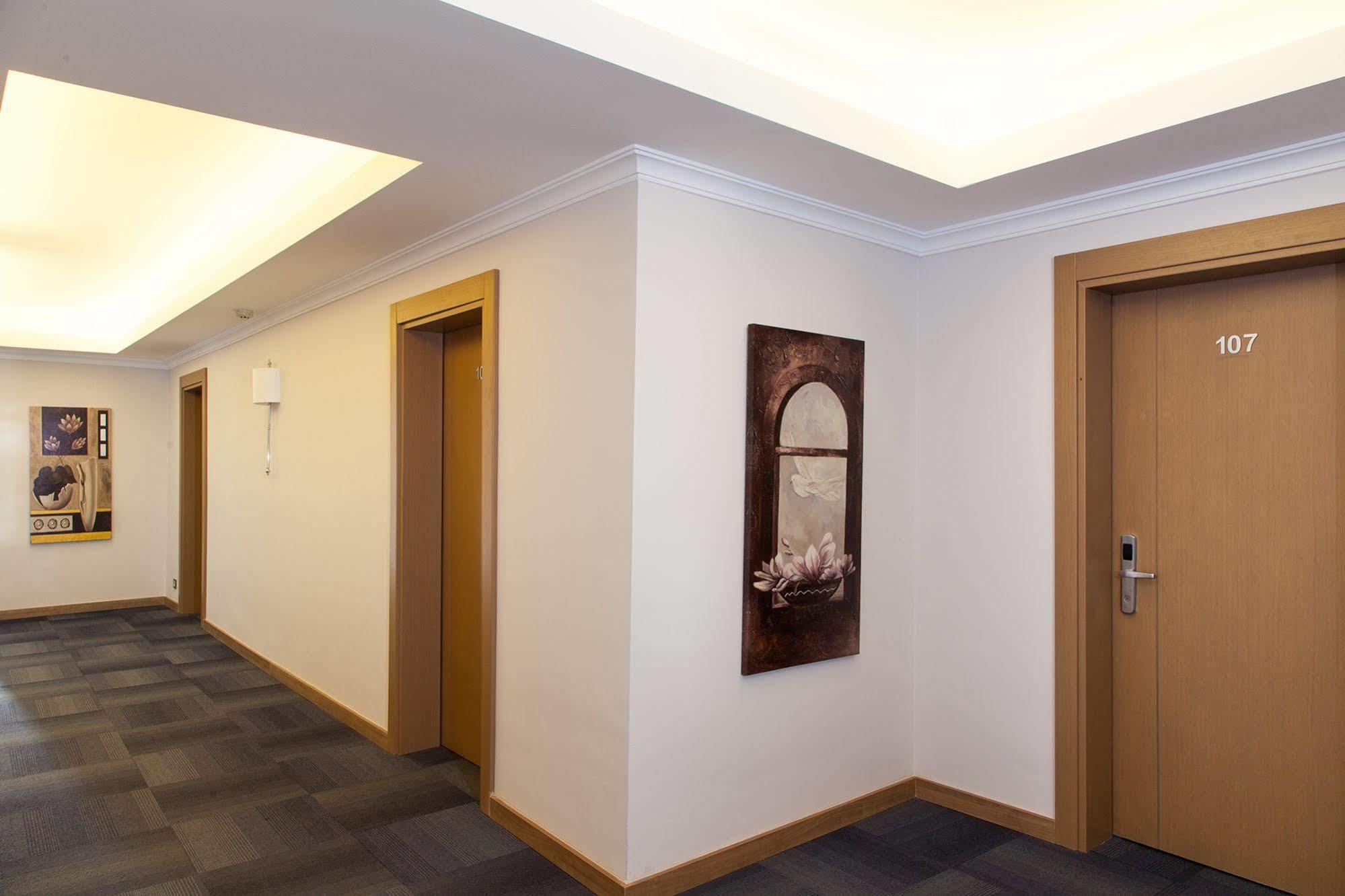Spilos Hotel Маниса Экстерьер фото