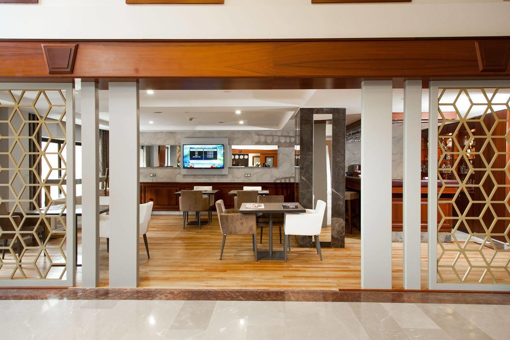 Spilos Hotel Маниса Экстерьер фото