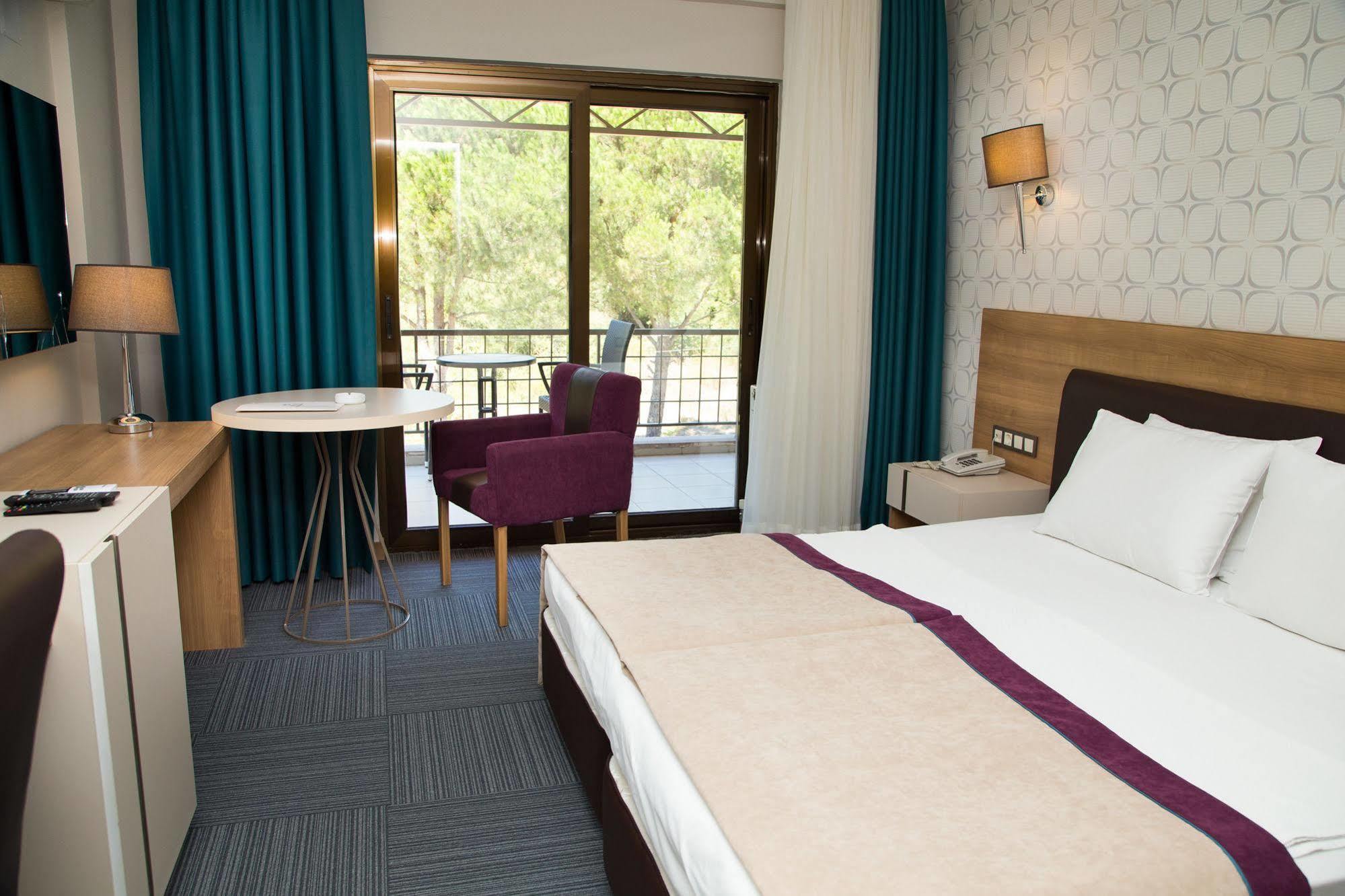 Spilos Hotel Маниса Экстерьер фото